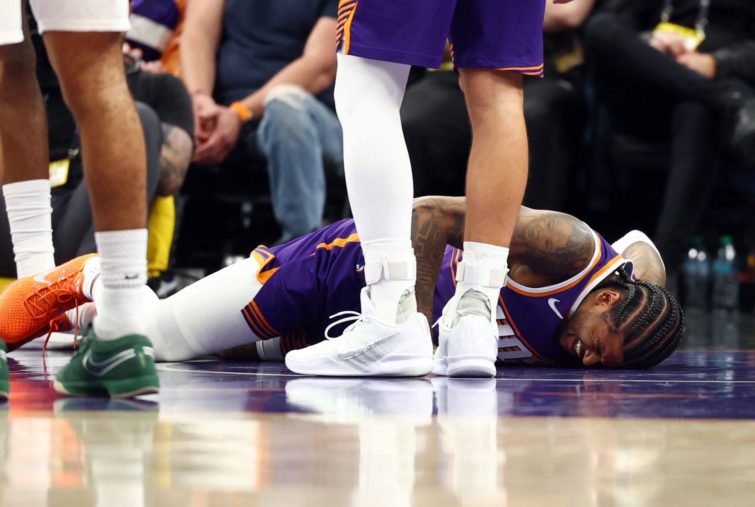 开云体育APP-明天太阳战快船 杰伦·格林因左髋部挫伤&amp;右腿筋伤病管理出战成疑