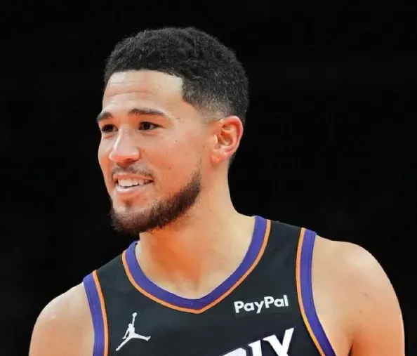 开云体育下载-德文-布克不在伤病名单之中，明日可以出战国王