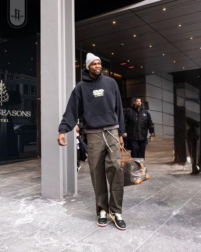 开云下载-马克西36分10助76人加时险胜火箭，恩比德32分三双杜兰特36分